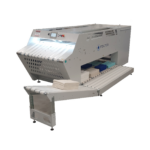 Foltex FlexFold AT230 Airline met stapels gevouwen textiel op de afvoerband
